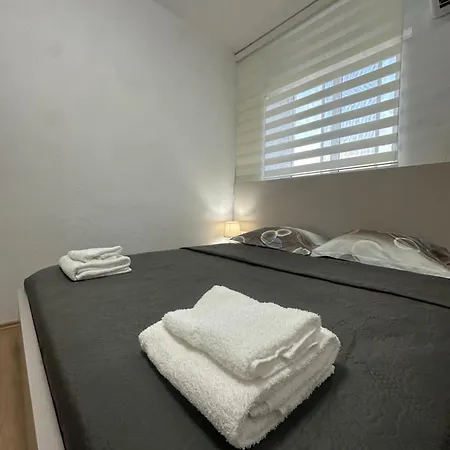 Hyer Nest Apartment